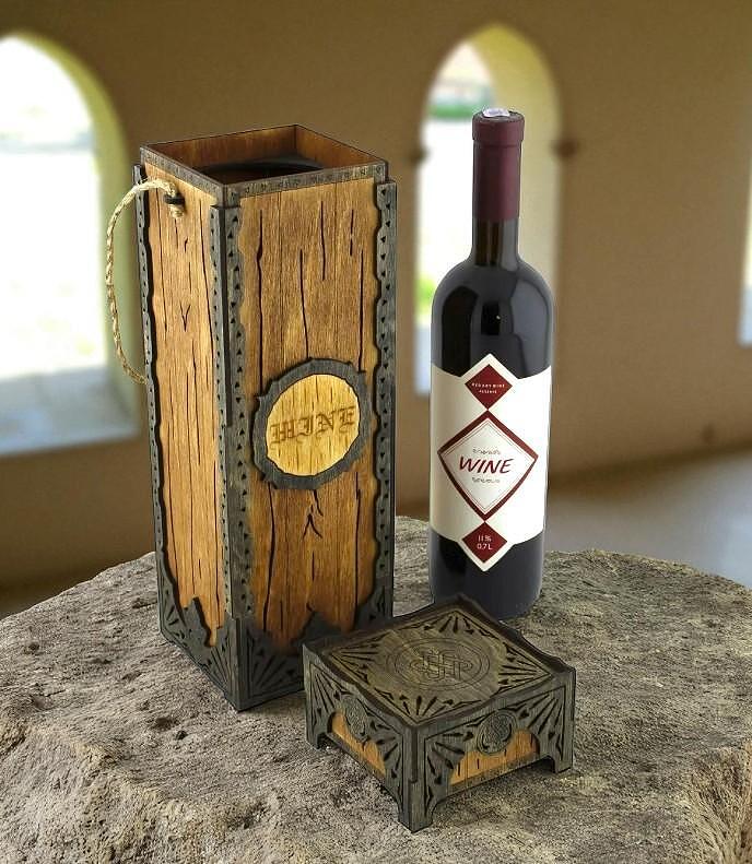 Cutie din lemn personalizată pentru vin, cu sfoară rustică – design masiv și elegant