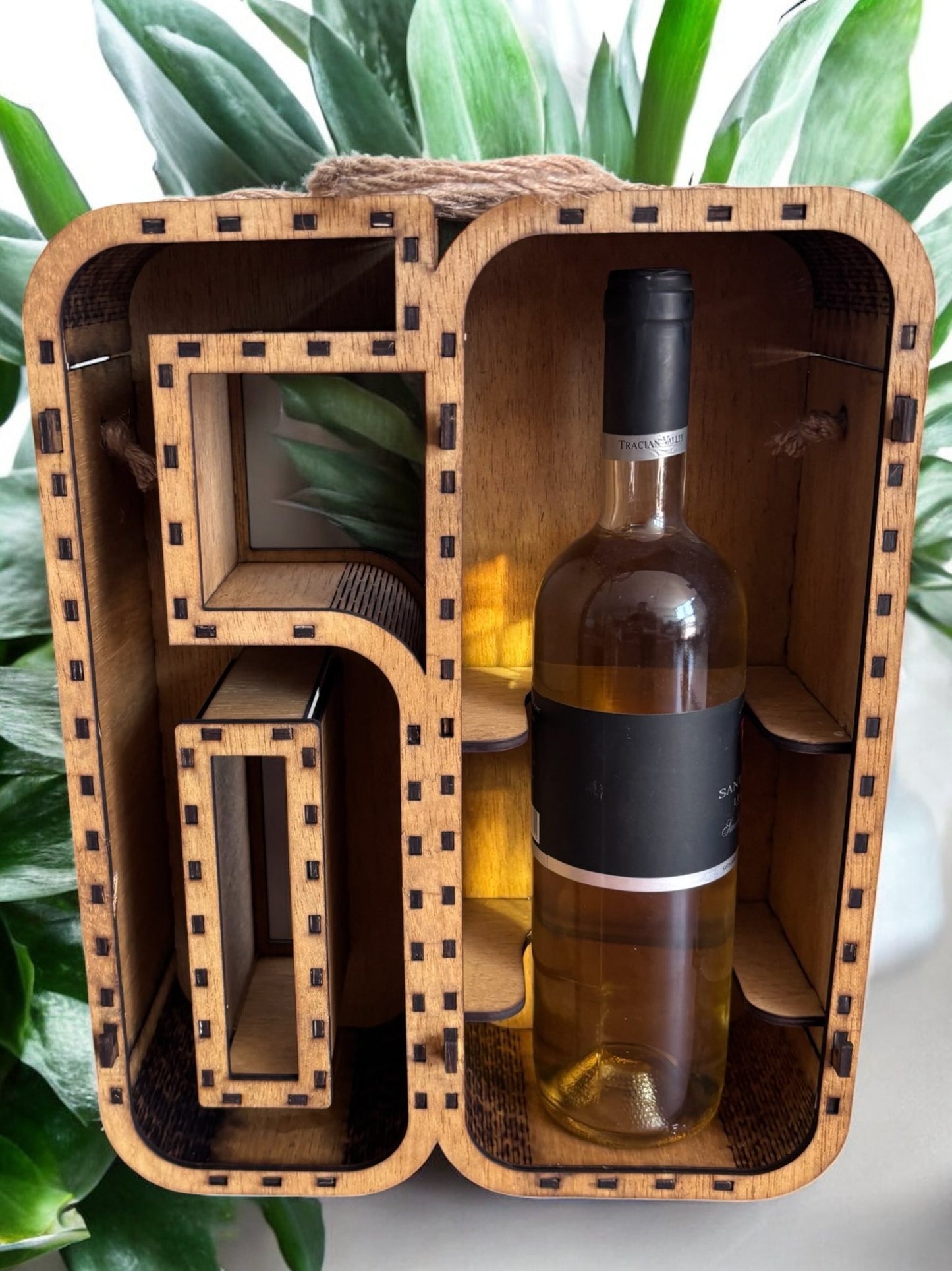 Cutie de vin din lemn personalizată – model aniversar 60 de ani